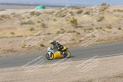 media/Apr-20-2025-AHRMA (Sun) [[393a79c373]]/Race/Group 11 early race/Turn 4b/